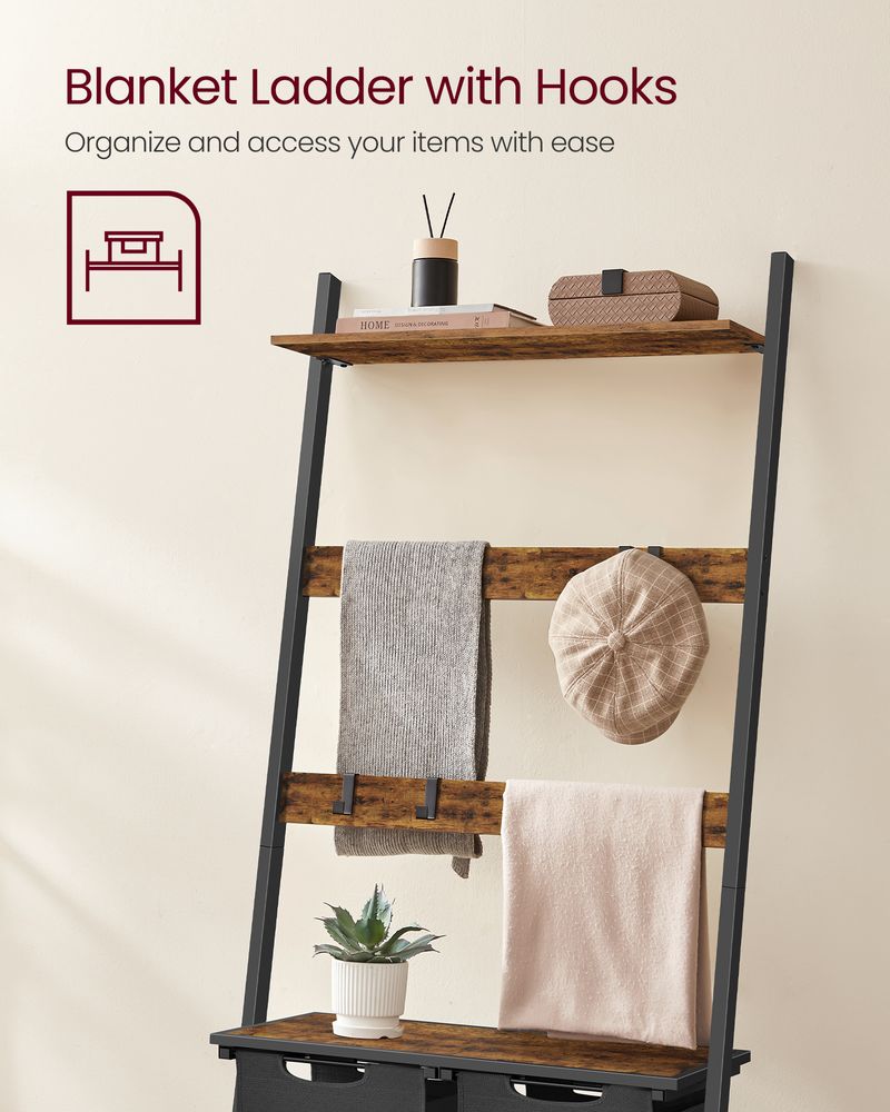 Blanket ladder with online hooks