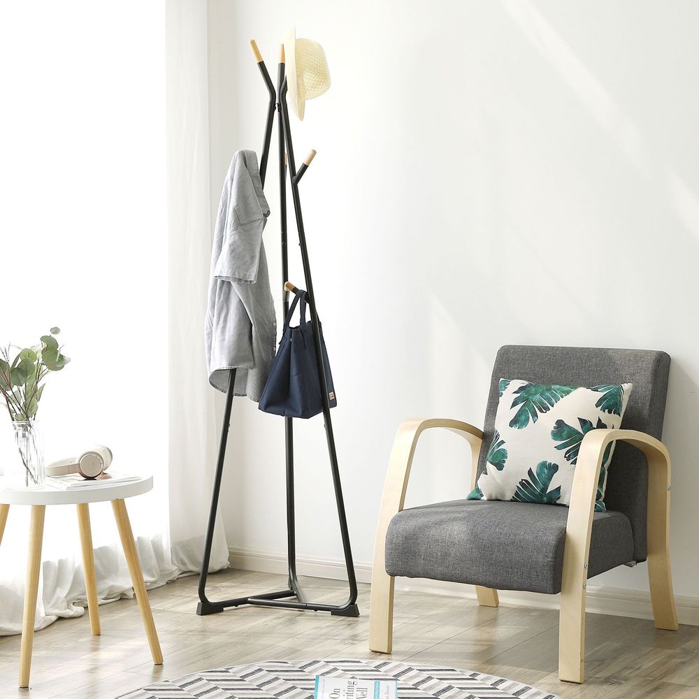 Aldi coat outlet stand