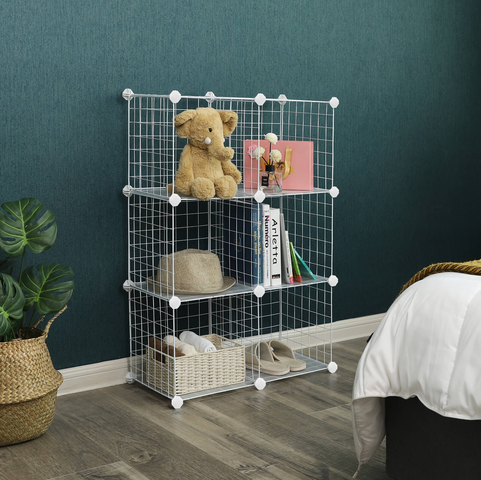 White Wire Mesh Organizer